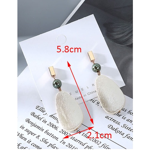 LRC Anting Tusuk Fashion White Pearl Geometric Ball Bead Stud Earrings Y63790