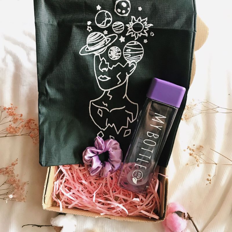 

~aenkgift~ Hampers Gift Box Totebag Dan My Bottle Hampers Untuk Kado Wisuda Anniversary Ultah