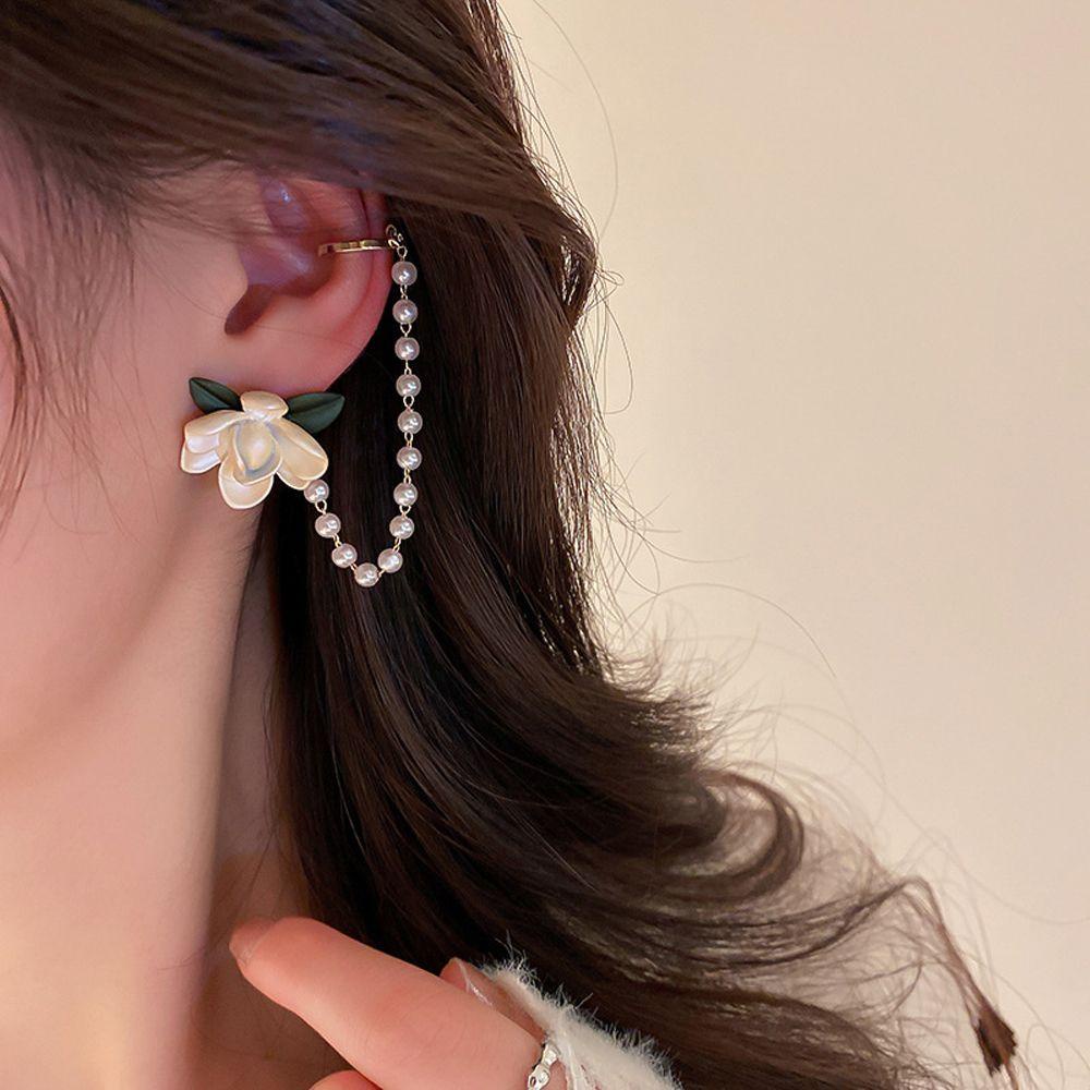 Mxbeauty Anting Pejantan Mutiara Kepribadian Retro Pesta Camellia Temperamen Lady Korea Earrings