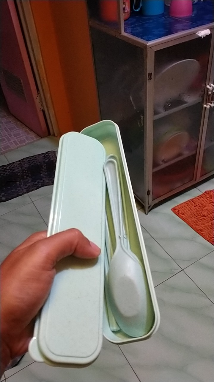 Sendok Garpu Sumpit Set Alat Makan Travel Piknik Bekal Korea