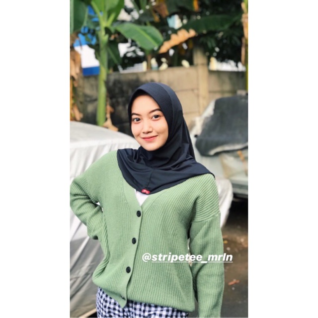 Wolly Crop // Cardigan Rajut Crop || By @stripetee_mrln