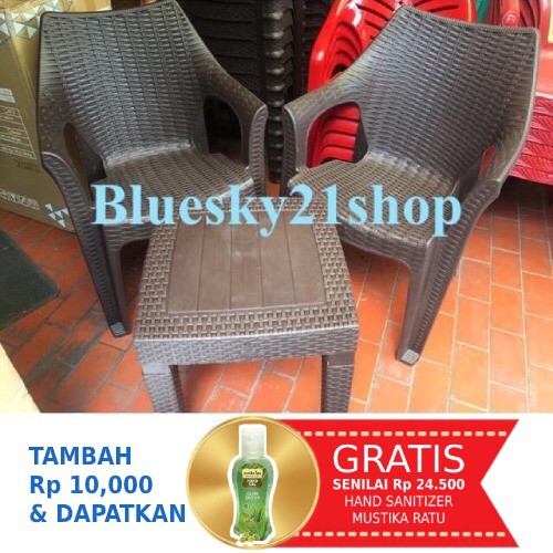 Dijual PAKET KURSI SANTAI 2 MEJA TERAS 1 PLASTIK ANYAMAN Dijual PAKET KURSI SANTAI 2 MEJA TERAS 1 PLASTIK ANYAMAN
