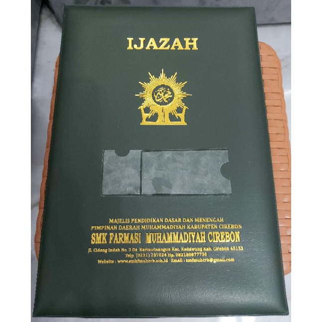

Map Ijazah isi 2 lembar ( 1 set ) mika doff