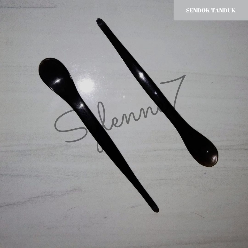 Sendok tanduk farmasi