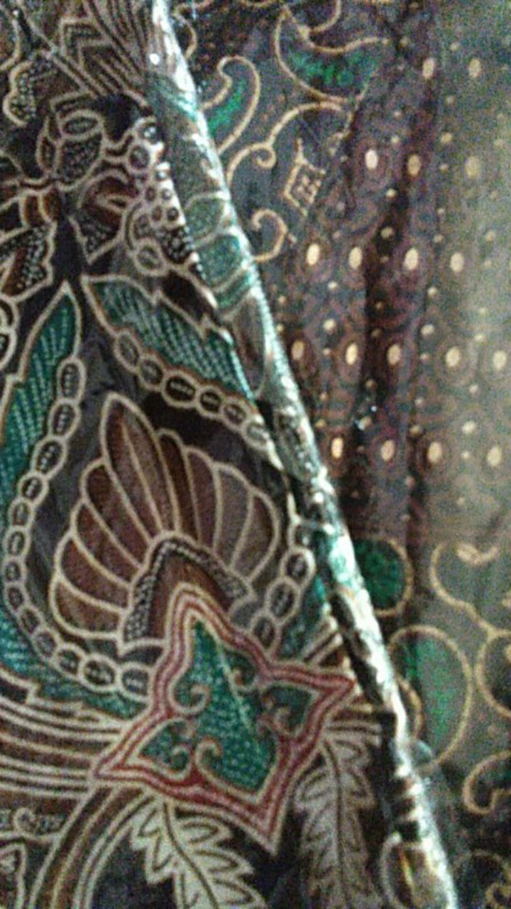 Hem Batik Lengan Pendek Motif Abas