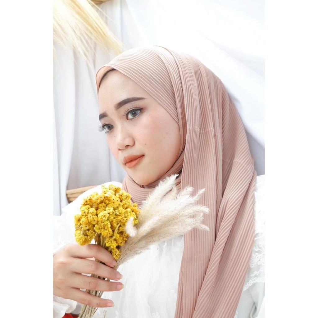 Pashmina Plisket Ceruty Babydol//Pasmina Shawl-Kream