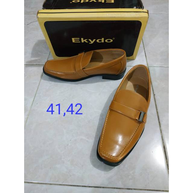 Sepatu cowok pantofel ekydo size 41