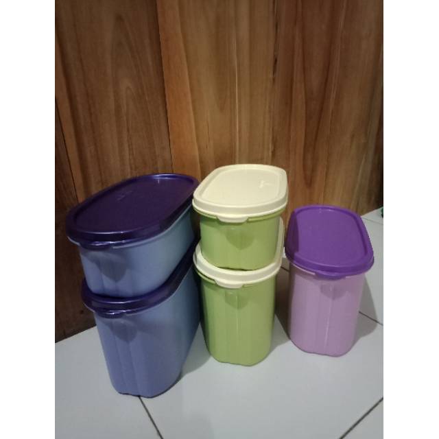 Small oval storage tulipware