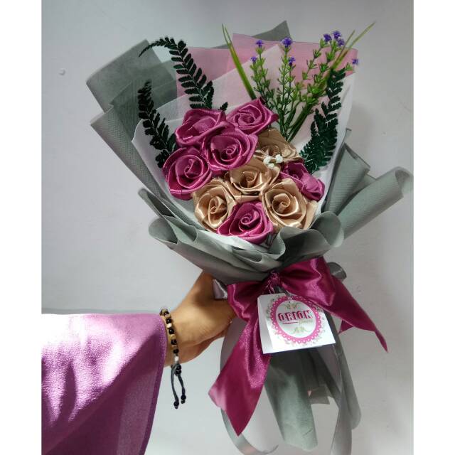 Bunga wisuda/bunga boneka murah/boneka wisuda/bunga wisuda murah/bunga satin murah/buket bunga murah