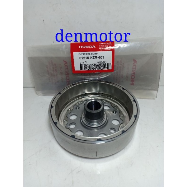 MAGNIT VARIO 125 HELM IN ORIGINAL 31210-KZR-601