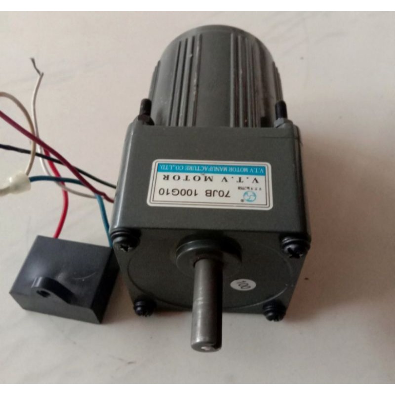 Dinamo Motor Gearbok Ac VTV 220V 15W 1 : 100