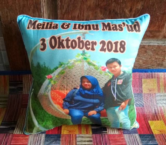 Bantal Foto Custom Wedding / Ultah / Wisuda