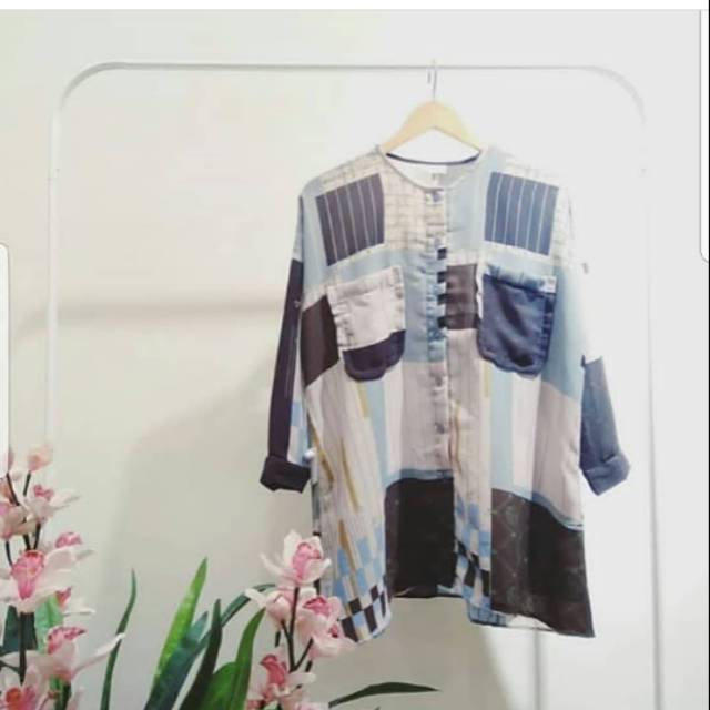 Ria Miranda ukara top