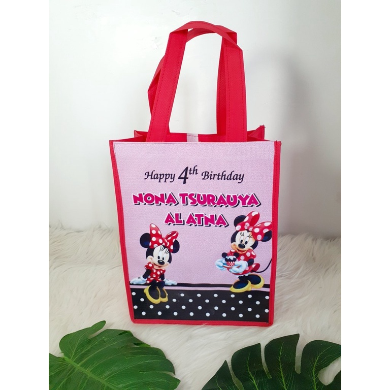 

Tas Souvenir Ultah spunbond tebal Kotak Custom
