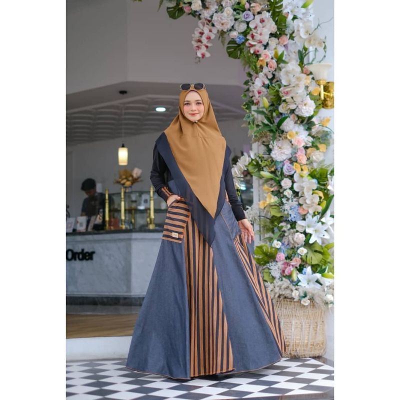 Erica Lurik by Viendra Syari