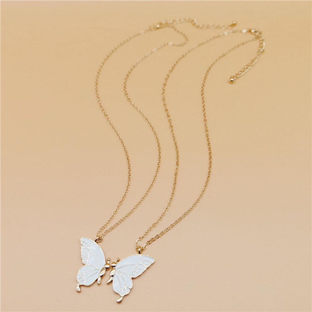Set Kalung Rantai Multilayer Desain Kupu-Kupu Bahan Metal Warna Silver Gaya Retro Untuk Wanita