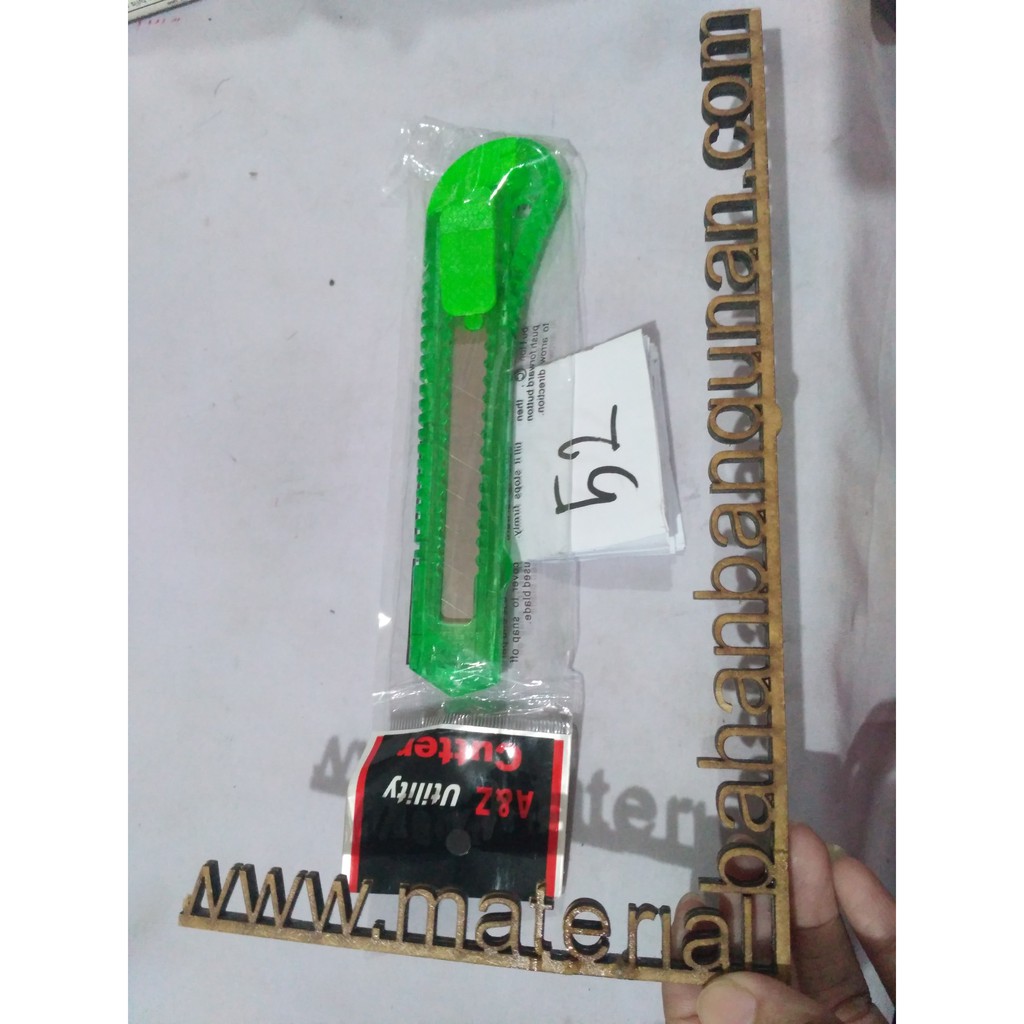 

PISAU CUTTER HIJAU BENING 6 INCH PEMOTONG KERTAS PLASTIK KECIL TAJAM DISKON7 BEST BRAND