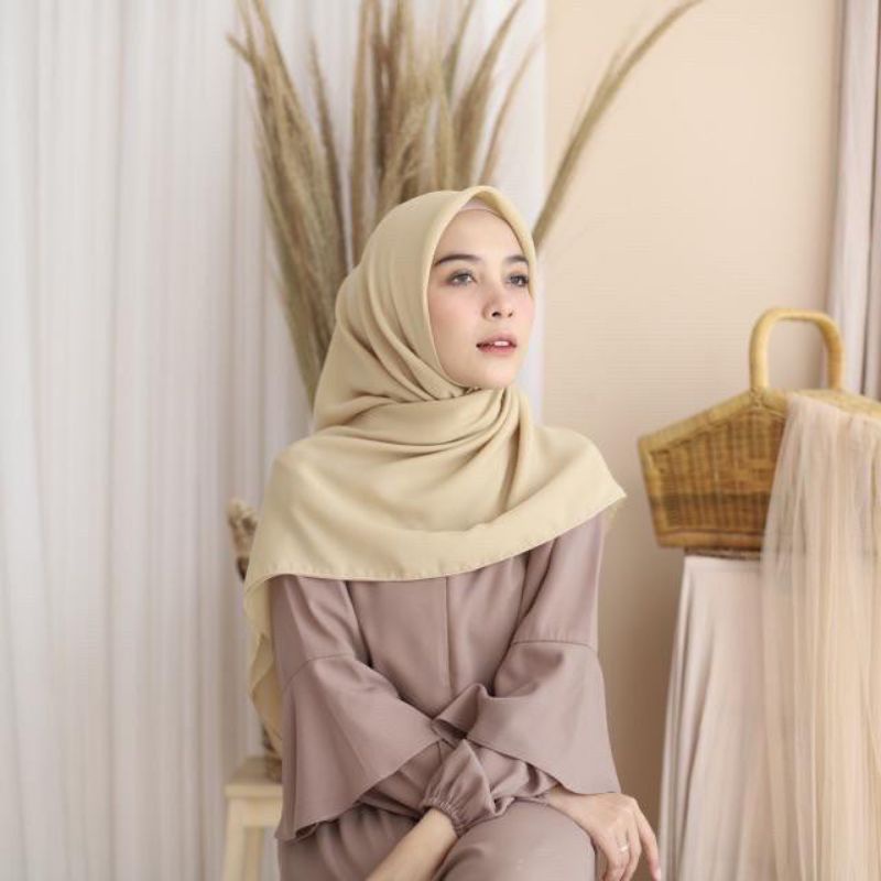 DS/BELLA SQUARE/HIJAB SEGIEMPAT/ POLYCOTTON PREMIUM/MURAH-4