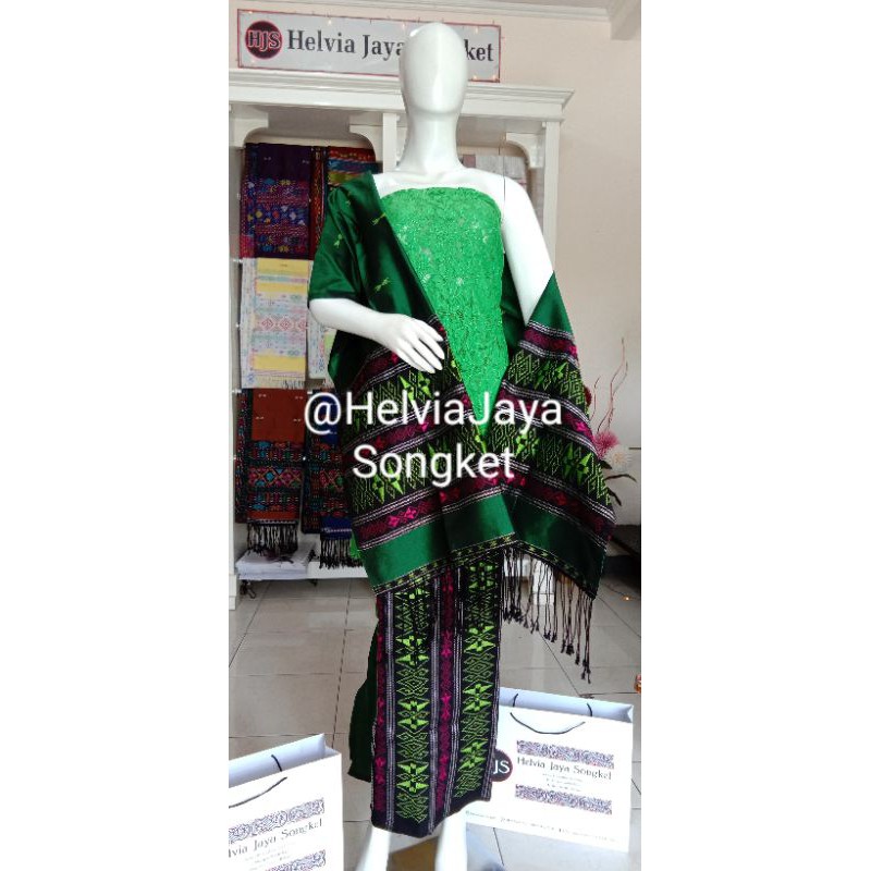 SADUM SEMI SUTRA MOTIF TUMTUMAN