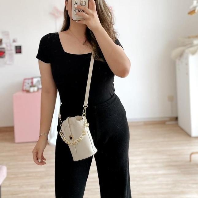 Pluffyschoice Sidney Top ShortSleeve Lengan Pendek Atasan Wanita