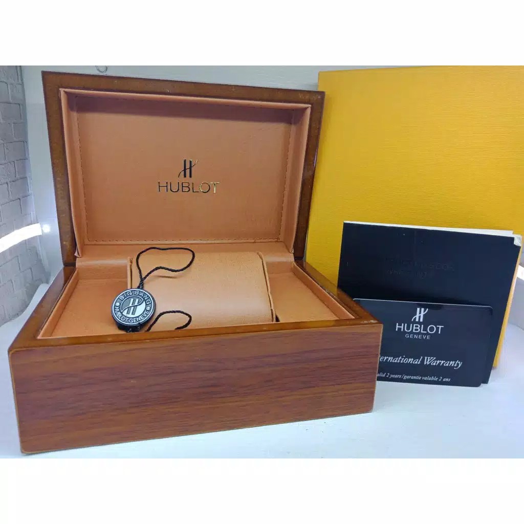 Box Jam Tangan Hublot Kayu