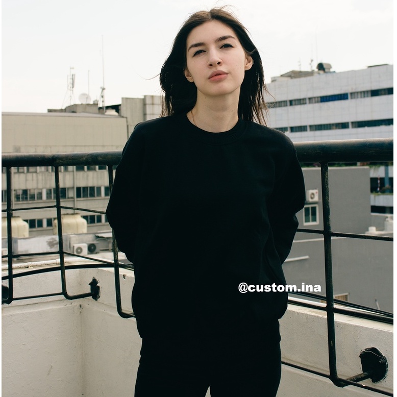 Basic Sweater Polos Oblong Crewneck Sweatshirt Pria Wanita Size M - XXXL-HITAM