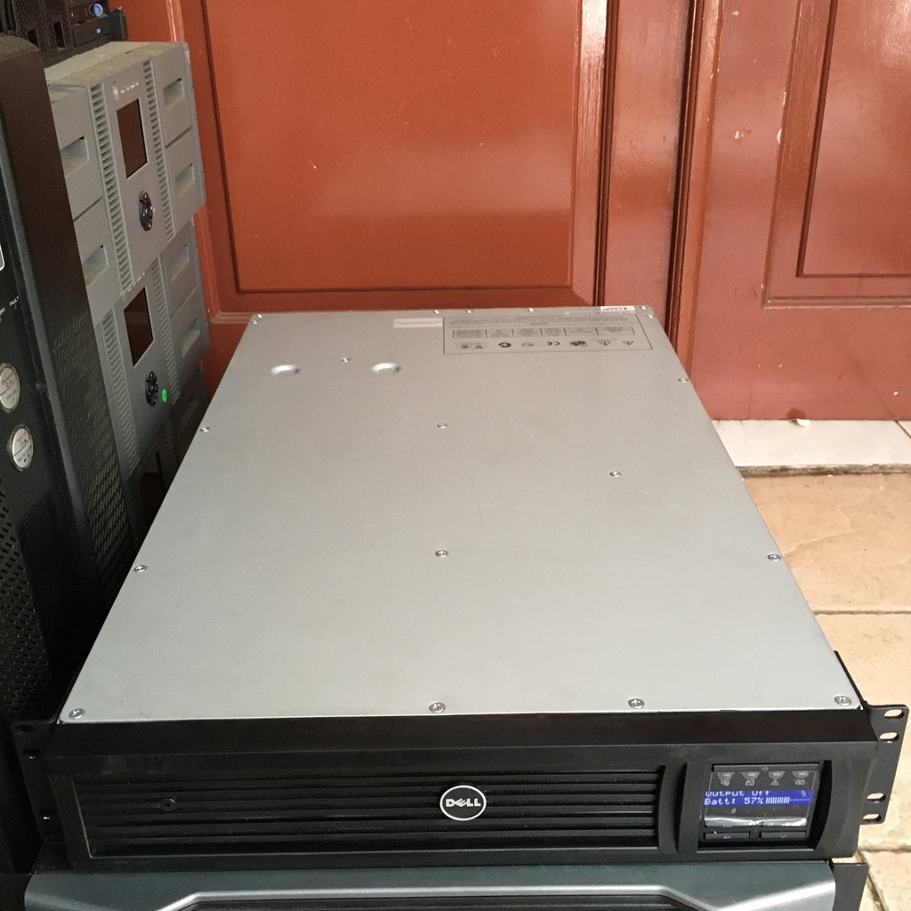 UPS Dell Smart UPS 3000VA DLT3000RMI2U