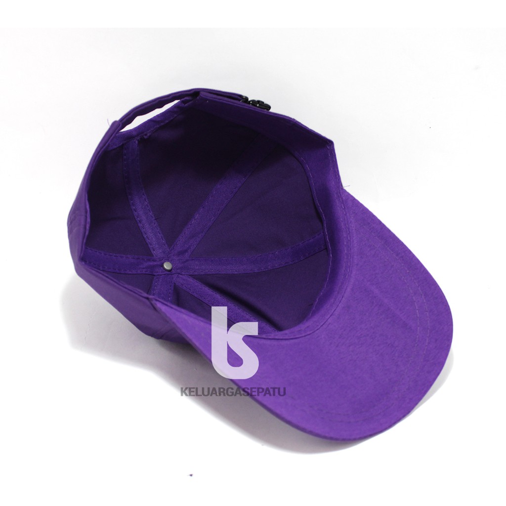 Topi Baseball Katun Motif Bordir Aksen Ring Metal Ala Hip-Hop Variasi 3 Warna untuk Pria/Wanita