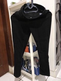  Celana  Uniqlo Legging  Ultra Stretch Wanita S Hitam 