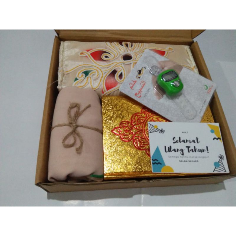 

hampers cewek/hampers mukenah/hampers alat sholat