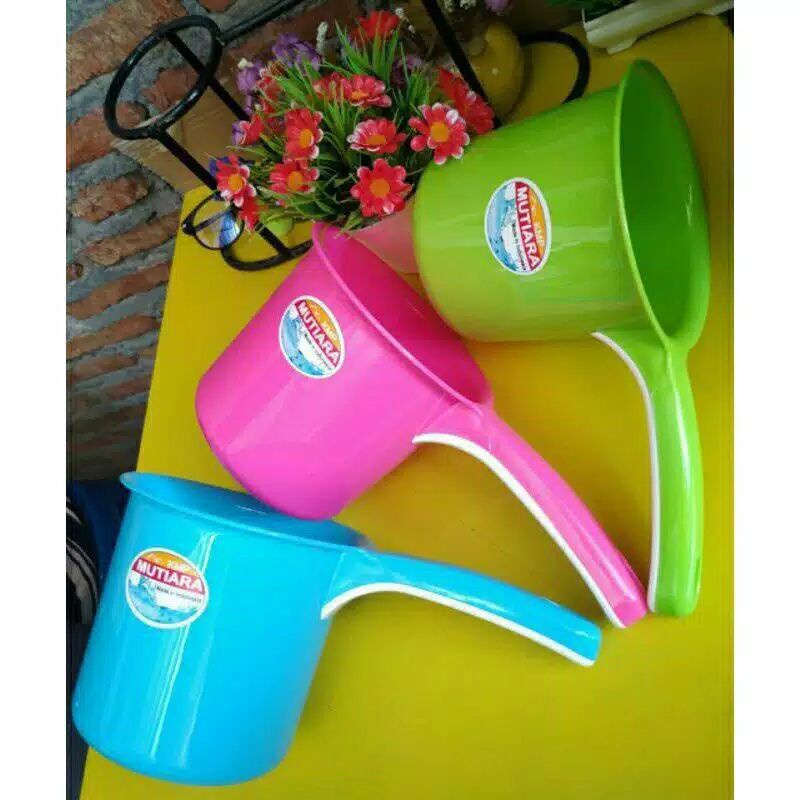 Gayung Plastik Warna Murah KMP Mutiara