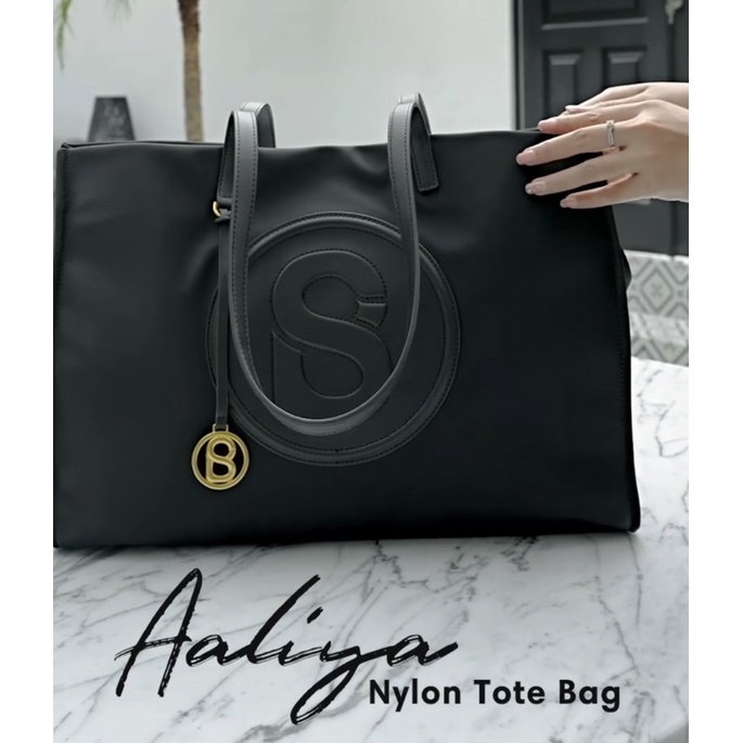 Aaliya Nylon Tote bag Buttonscarves - Black