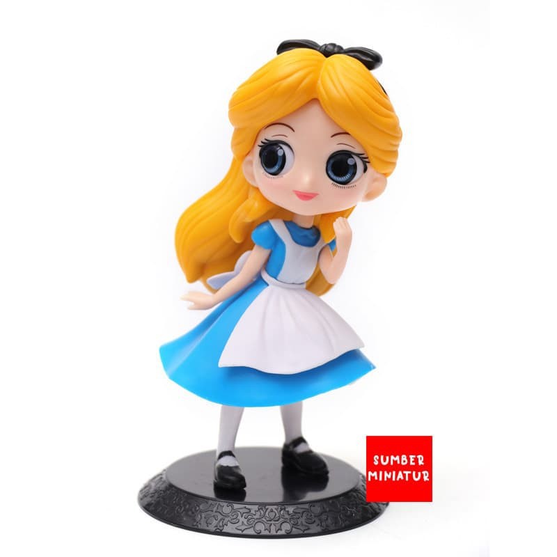 Princess Alice in Wonderland Figure Pajangan Mainan Hiasan Kue