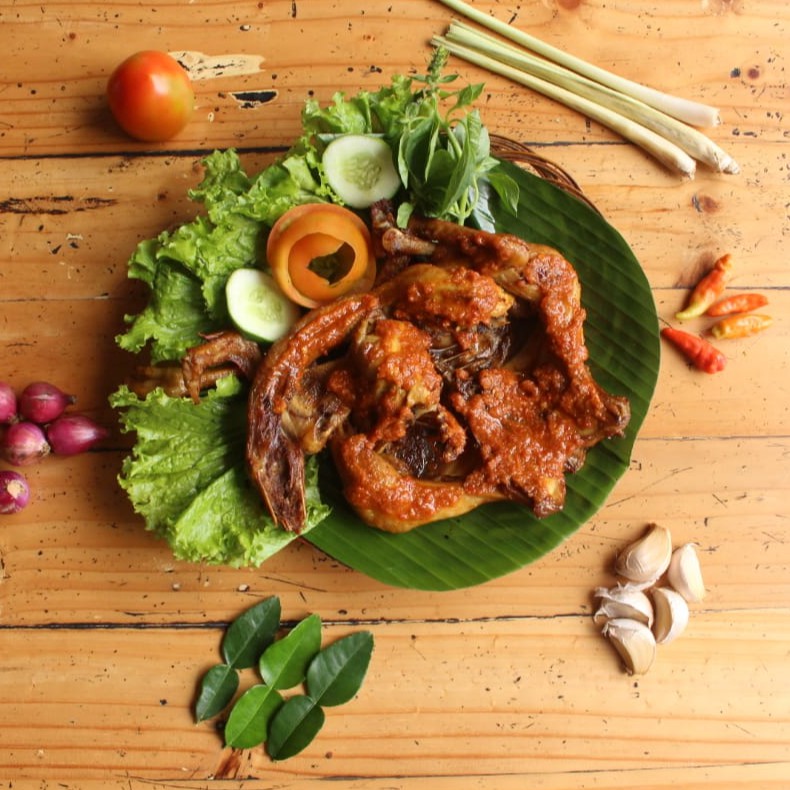 

Ayam Taliwang Siap Saji (1 Ekor)