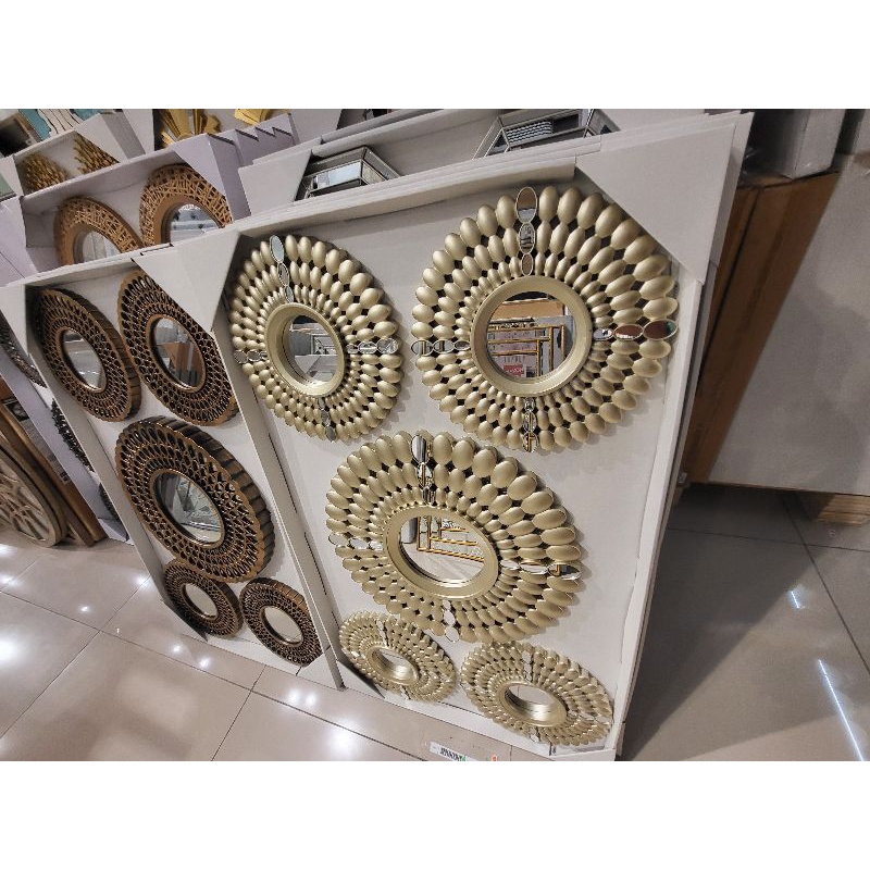 hiasan dinding informa