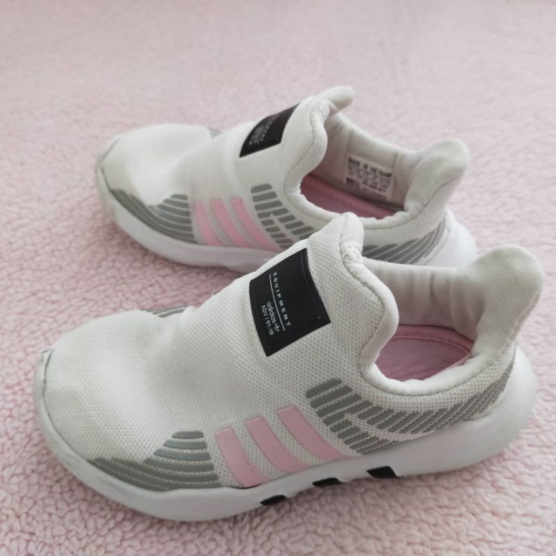 Preloved Sepatu Adidas Bayi