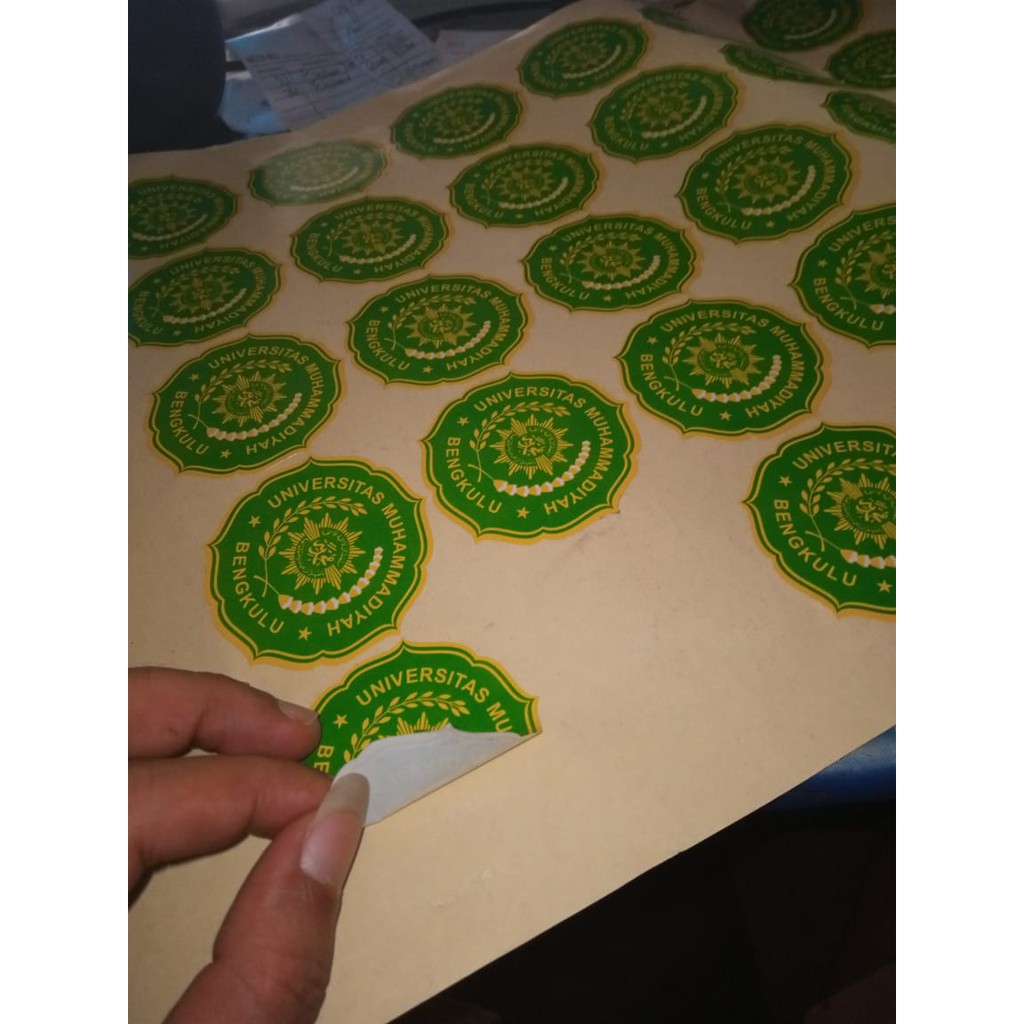 

CETAK STIKER KROMO A3+ LANGSUNG CUTTING LABEL LOGO TEMPELAN