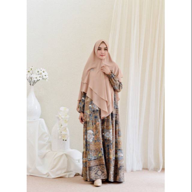 Viory dress by jasmine