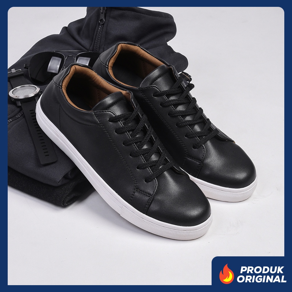 MEDIANT BLACK ORIGINAL x REYL MAN Sepatu Sneakers Hitam Putih Pria Kets Tali Casual Jalan Santai Hangout Main Kondangan Sekolah Kuliah Sporty Distro Fashion Sport Shoes Semi Kulit Premium Skate Footwear Big Size Jumbo Ukuran Besar 44 Keren Terbaru Branded