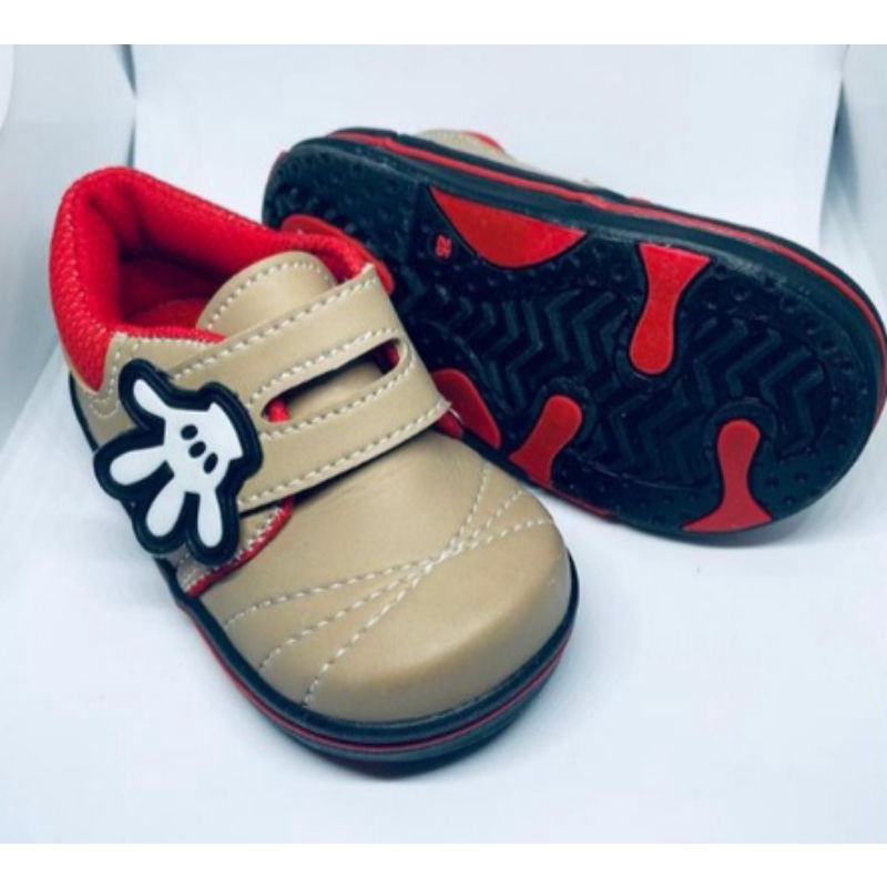 K05 Sepatu Anak Cowok / Laki-Laki Terbaru Ringan Perekat Anti Licin Bunyi Cit Cit