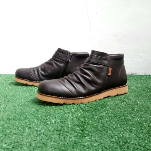 Sepatu D-island Wrinkle Zipper Boots Genuine Leather / sepatu d island