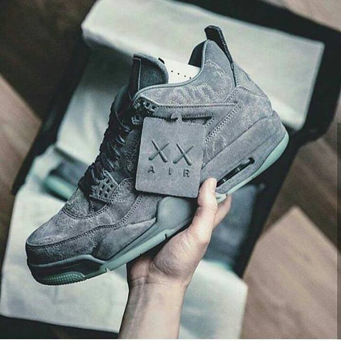 PROMO Nike Air Jordan 4 Retro x KAWS 