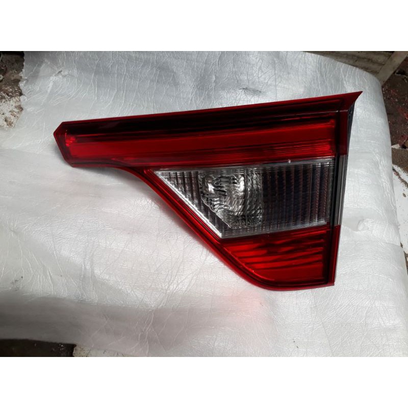 Lampu belakang/Stoplamp Reflektor bagasi BRV 2016-2020