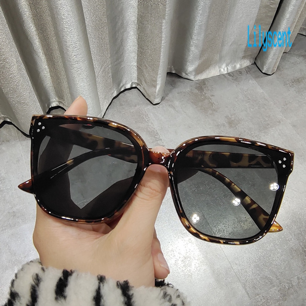 Lily Kacamata Hitam Frame Kotak Lensa Bening Anti UV Ultra Ringan Untuk Pasangan / Pria / Wanita