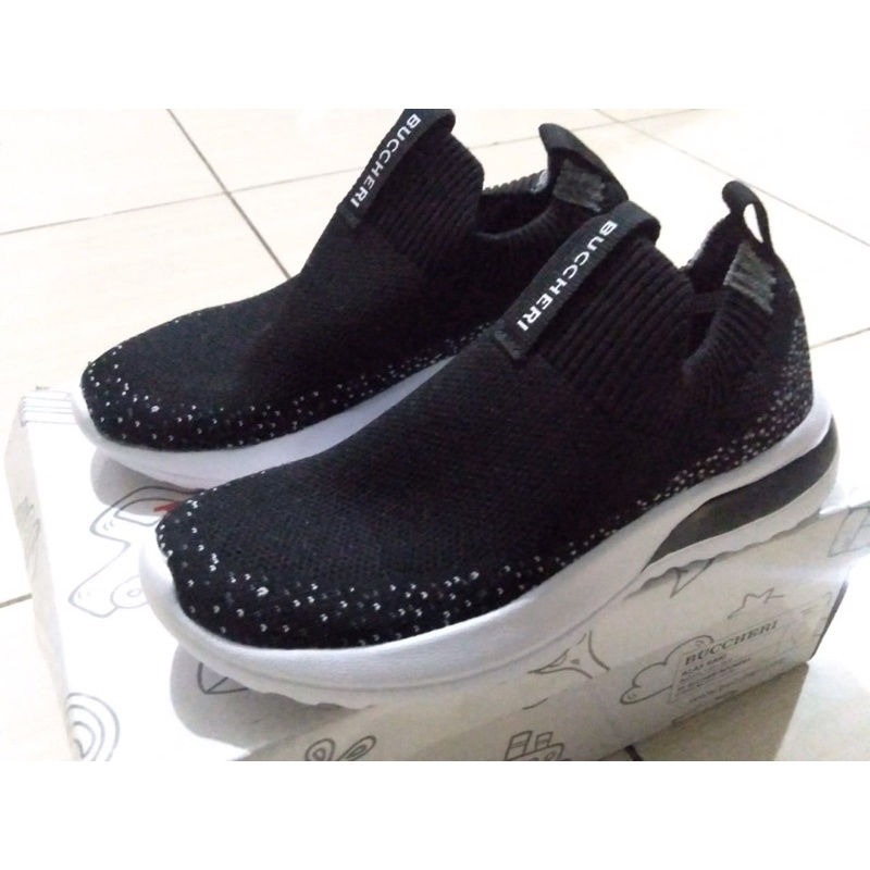 Preloved buccheri kidz kids sepatu anak loafers formal sneakers