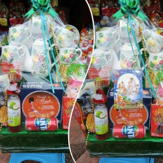 

Premium Product!!! Parcel Natal Custom Tahun Baru Parcel Kue Snack - Paling Diminati
