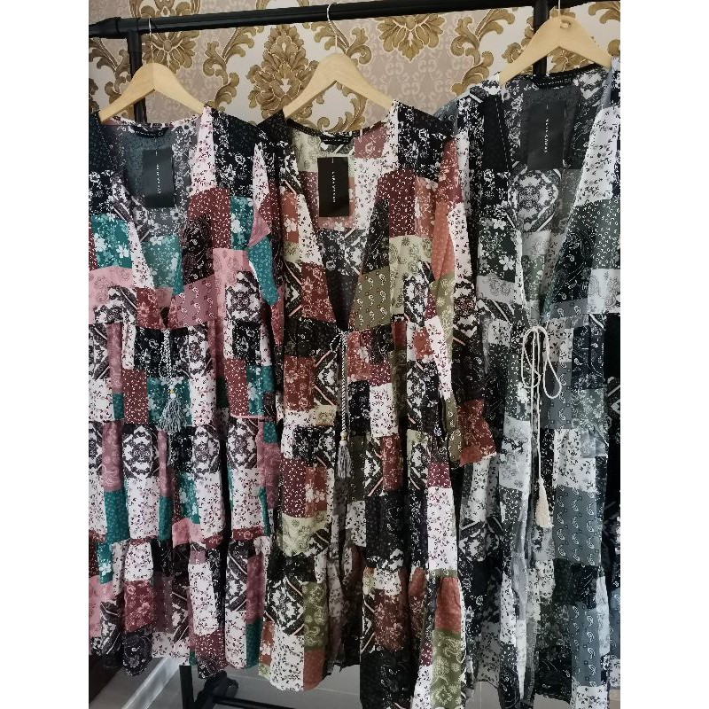 JF4980 Long Outer import motif abstrak warna