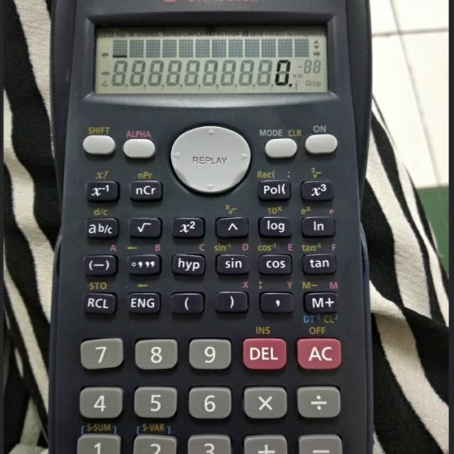 

Kalkulator Casio Scientific