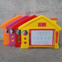 

Bermain sambil belajar Mainan Papan Tulis Magnet Hapus Bentuk Rumah No.KGP-30