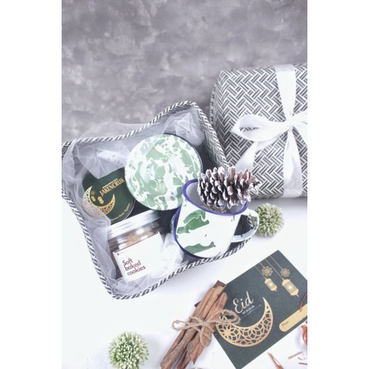 

HAMPERS LEBARAN